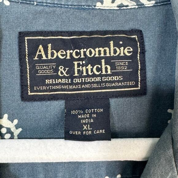 Abercrombie & Fitch Washed Blue Camp Collar Button-Up Shirt Bold Paisley 90s VTG - Picture 6 of 6